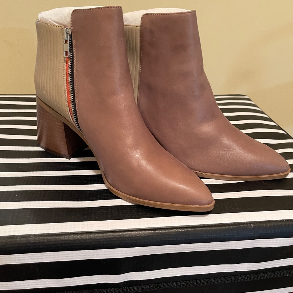 NWOT Zac by Zac Posen booties in sz 10